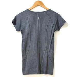 Lululemon Grey Swiftly Short Sleeve V Neck Size 6